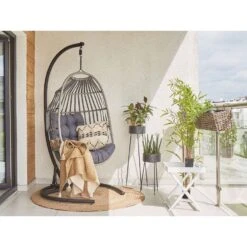 Beliani Hangstoel SESIA - Grijs Polyester, Pe Rotan 8 Beliani Hangstoel SESIA - Grijs Polyester, Pe Rotan -tuinmeubelen d4ab082dc1fe4b84819f1349bc85b944